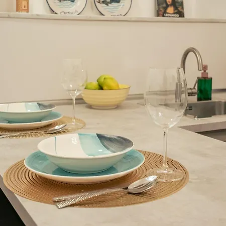 Elegant Design In Historical Center Apartman