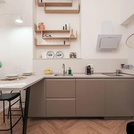 Elegant Design In Historical Center Apartman *