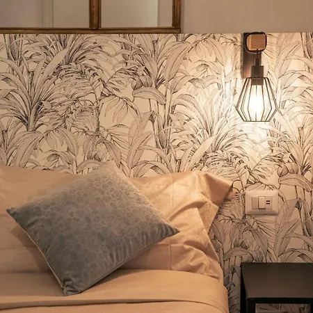 Apartman Elegant Design In Historical Center